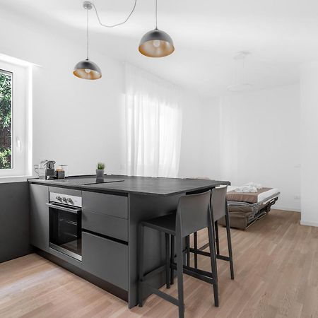 Mi Casa - Appartamento In Ponte Nuovo Mediolan Zewnętrze zdjęcie
