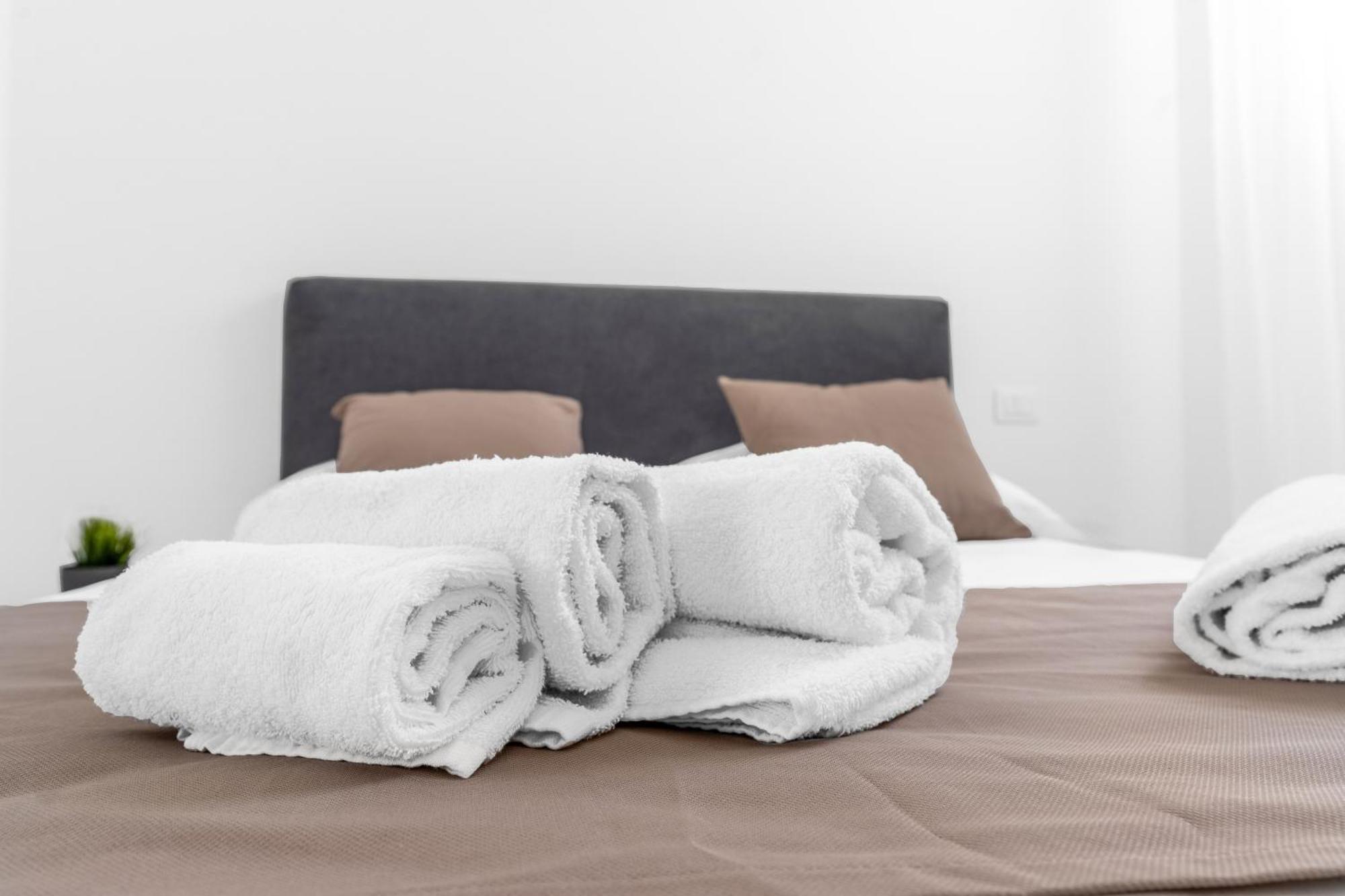 Mi Casa - Appartamento In Ponte Nuovo Mediolan Zewnętrze zdjęcie