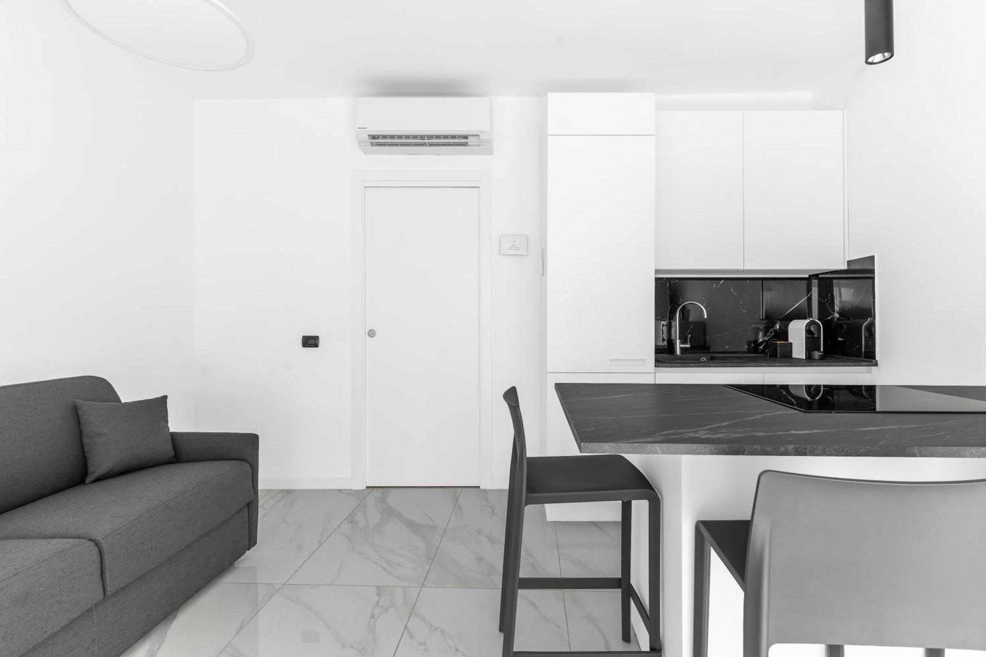 Mi Casa - Appartamento In Ponte Nuovo Mediolan Zewnętrze zdjęcie