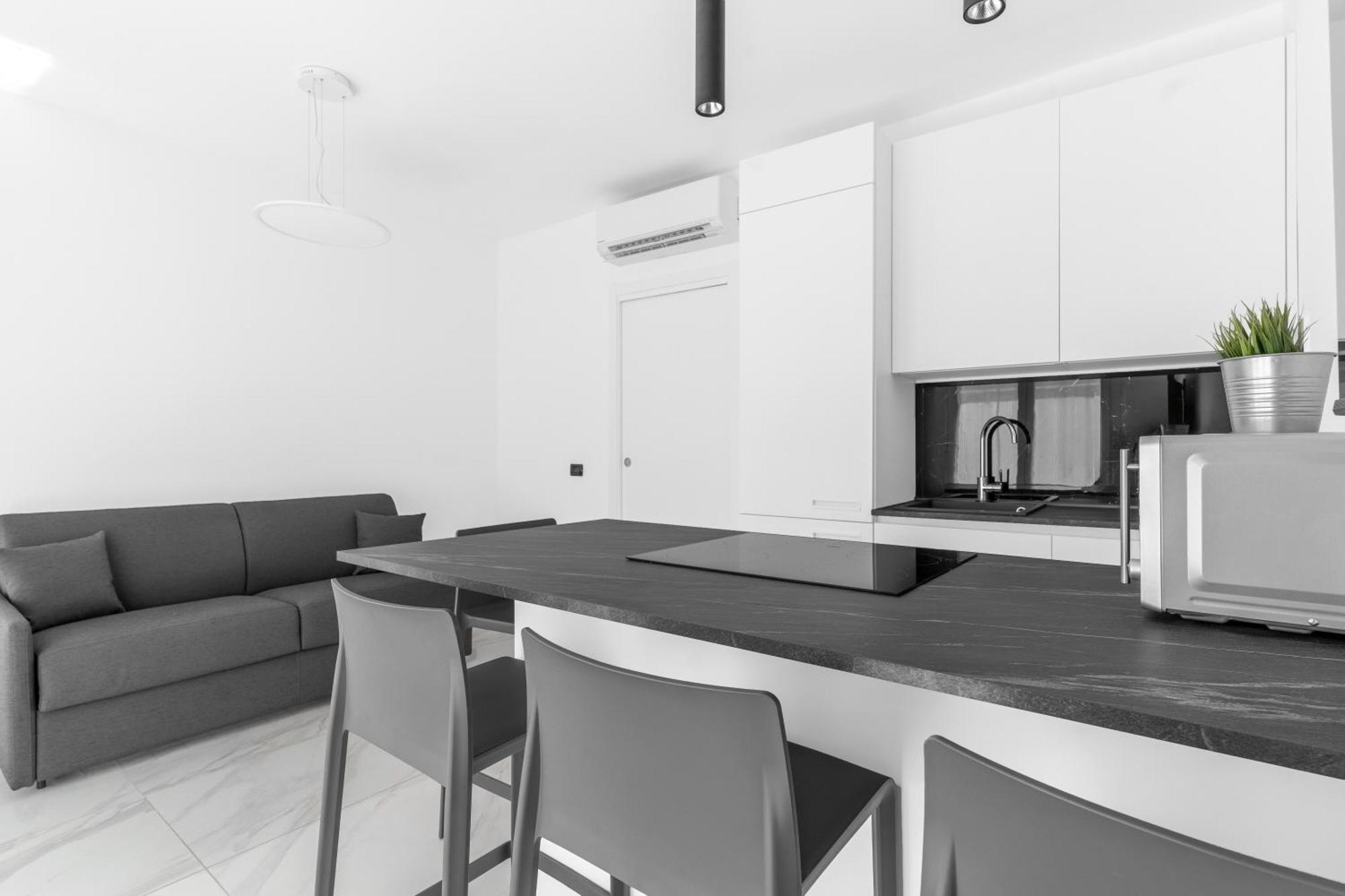 Mi Casa - Appartamento In Ponte Nuovo Mediolan Zewnętrze zdjęcie