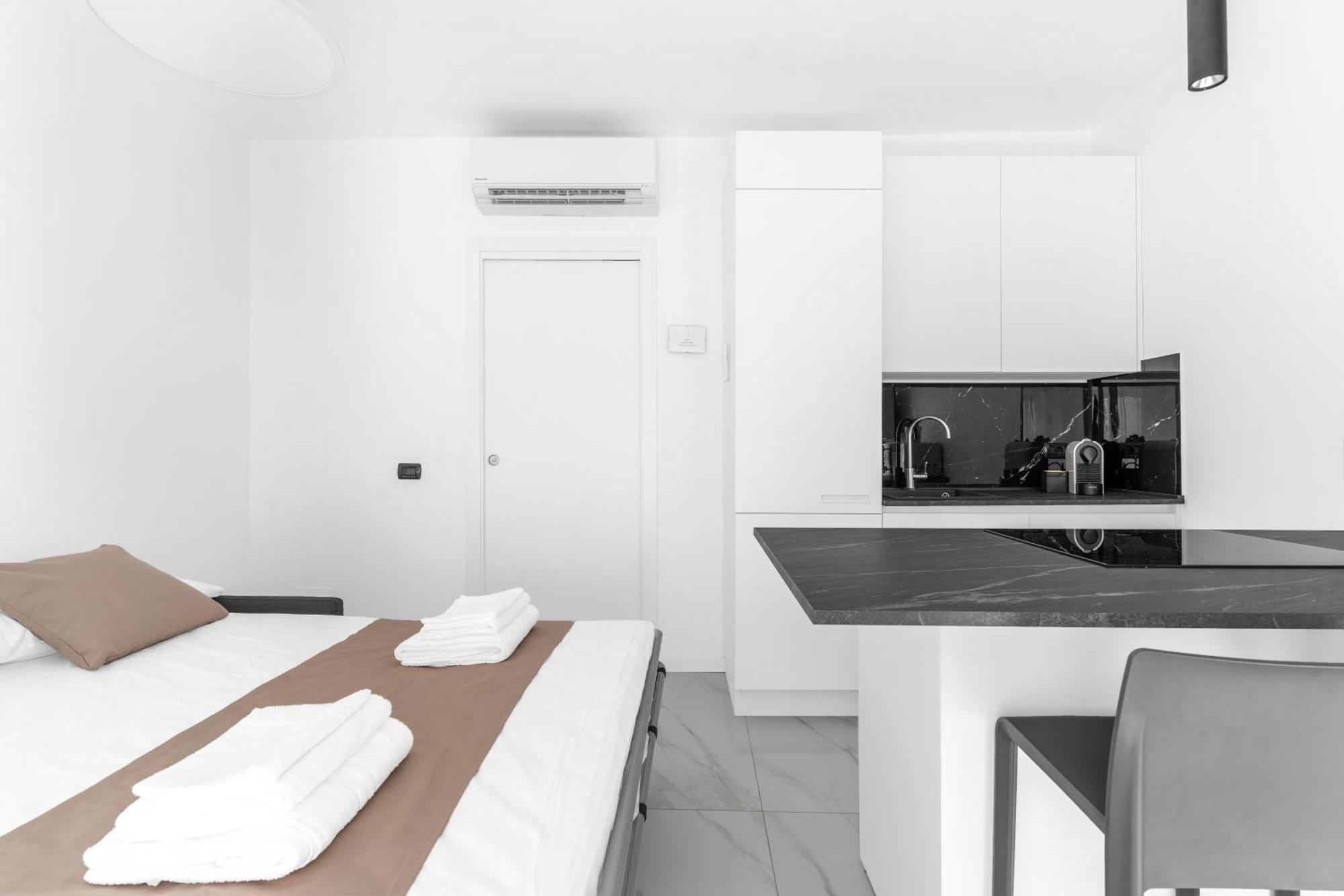 Mi Casa - Appartamento In Ponte Nuovo Mediolan Zewnętrze zdjęcie